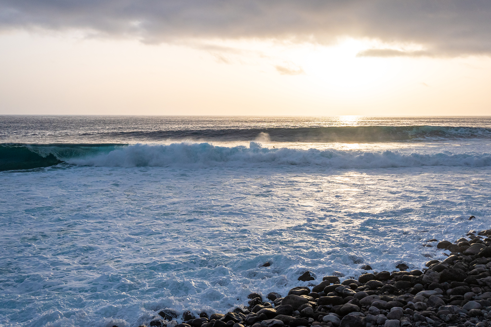 Sonnenuntergang über dem Meer bei Madeira