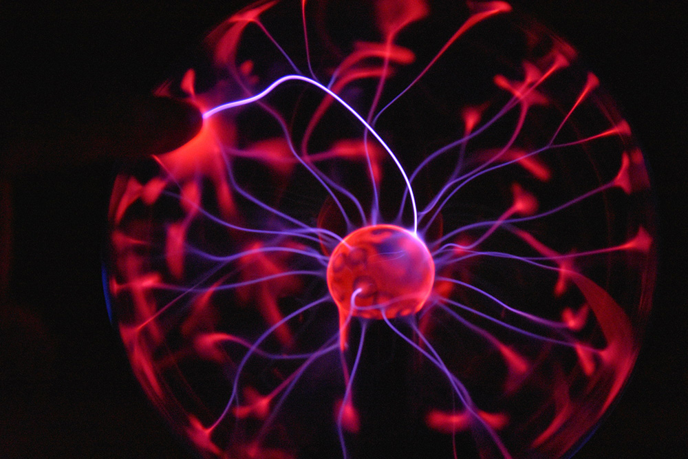 Plasmakugel als Beispiel für Plasma-Verbindungen im Elektrischen Universum